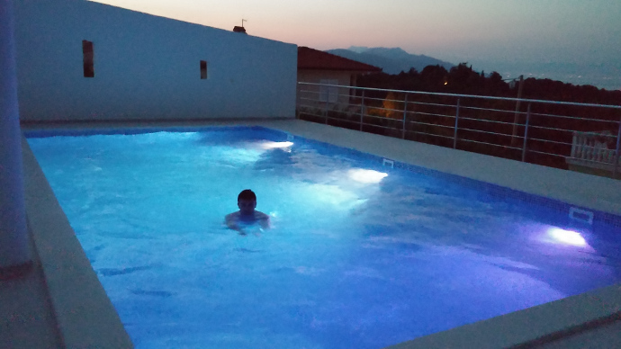 Pool bei Nacht 4